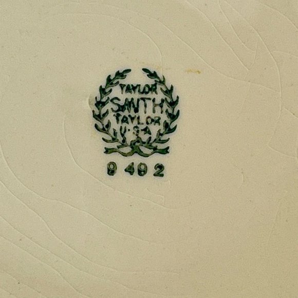 Vintage Taylor Smith Taylor Red Asian Design Dinner Plate 10” Crazing - Picture 7 of 7